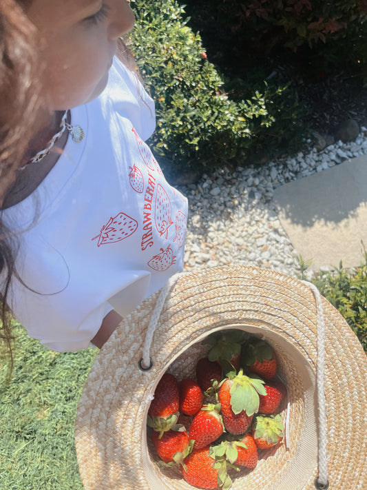 “Strawberry Summer”oversized tee