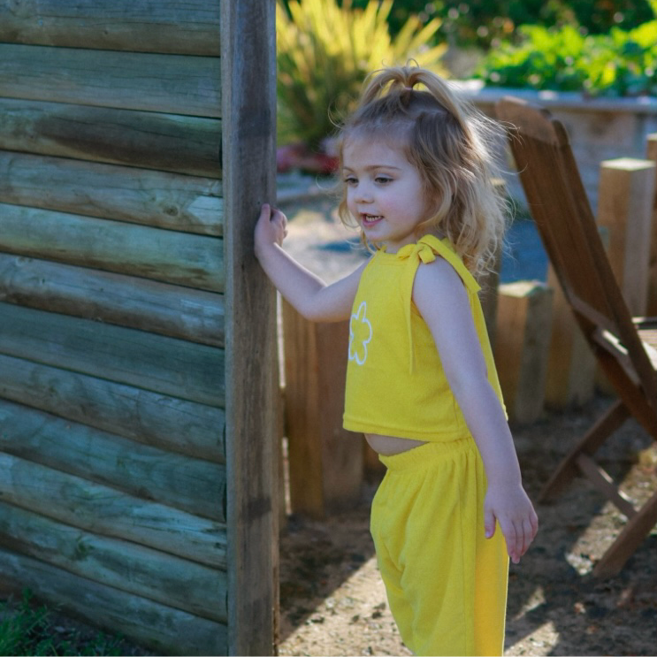 “Daisy top” yellow terry towel